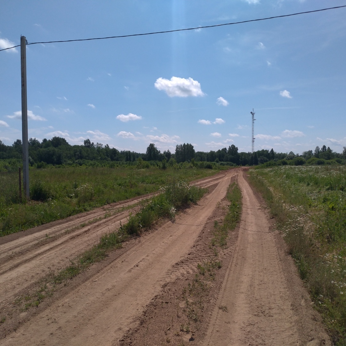 убрали столб с центра дороги